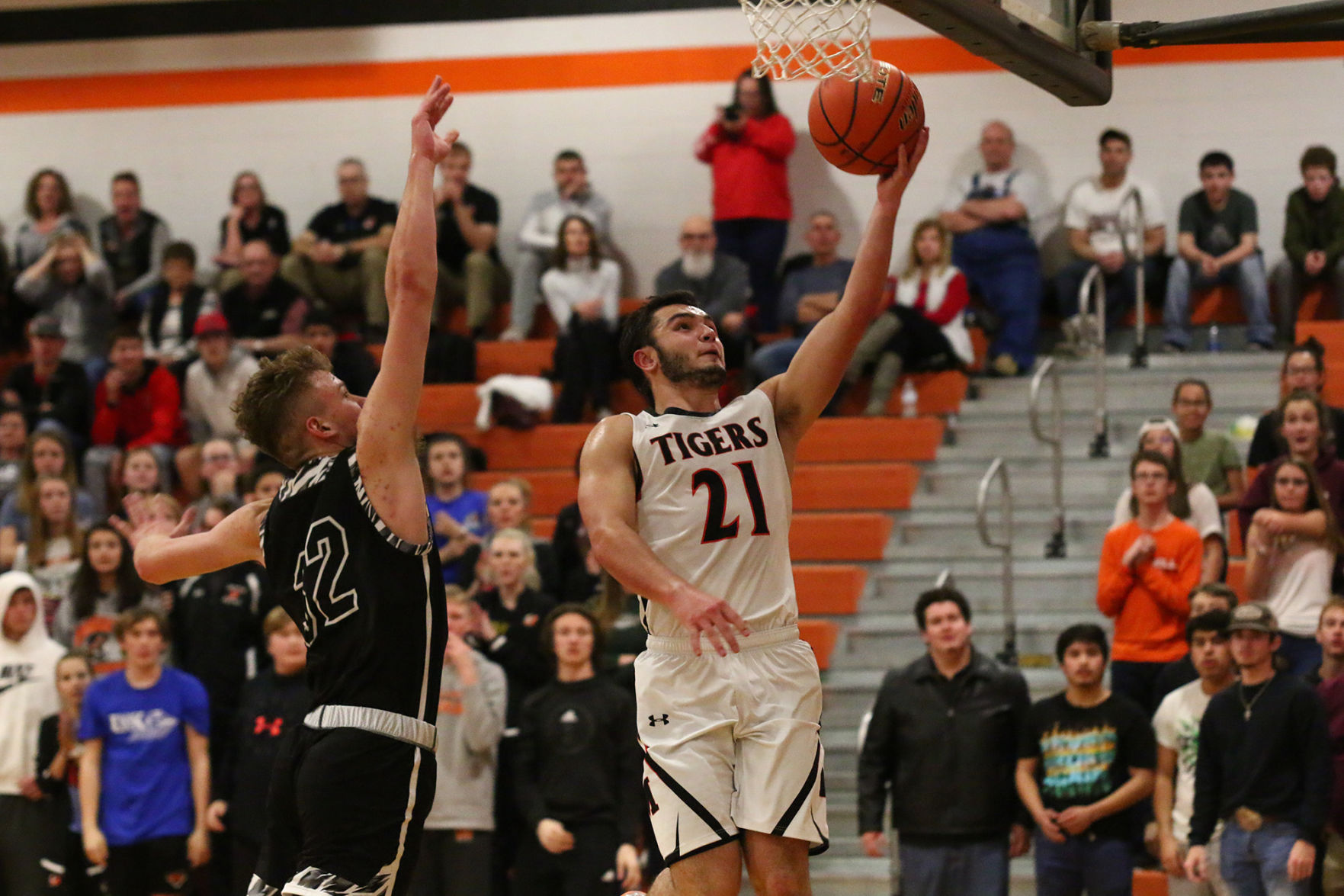 Mitchell-Ogallala Basketball (30).jpg